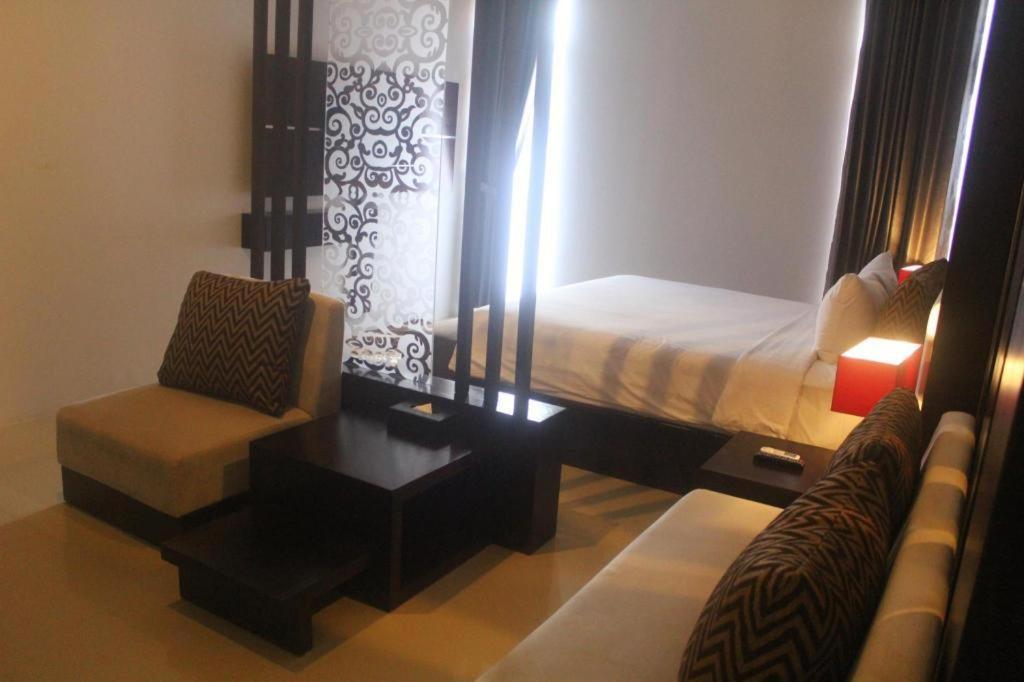 Prima Sr Hotel & Convention Yogyakarta Sleman (Yogyakarta) Exterior foto