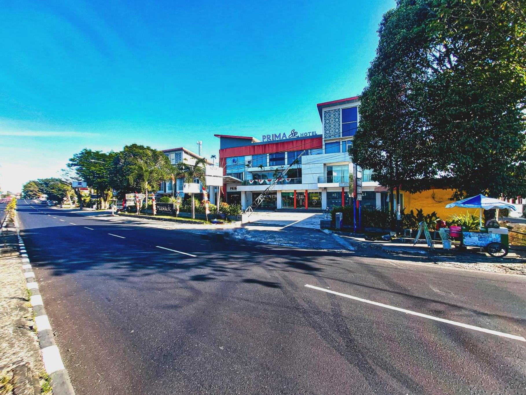 Prima Sr Hotel & Convention Yogyakarta Sleman (Yogyakarta) Exterior foto