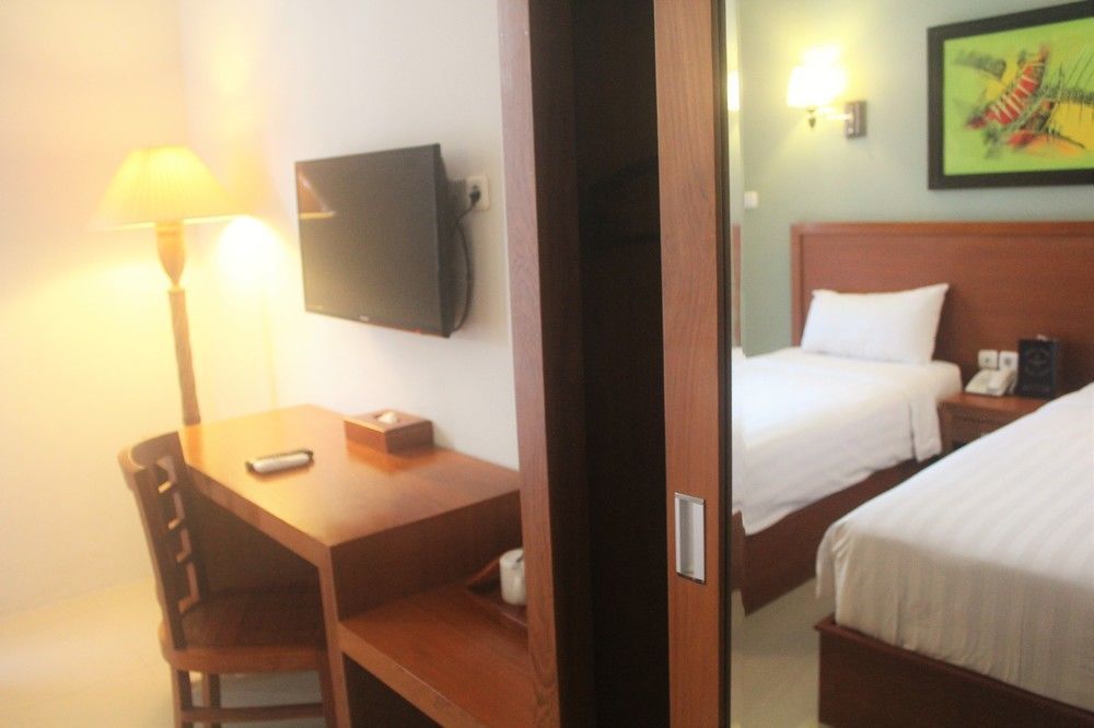 Prima Sr Hotel & Convention Yogyakarta Sleman (Yogyakarta) Exterior foto